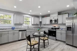 324 W Howard St, Hagerstown, MD 21740 - Photo 1