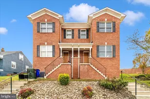 351 Vale St, Hagerstown, MD 21740 - Photo 1