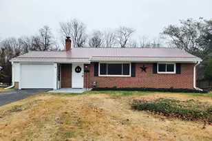 11525 Englewood Rd, Hagerstown, MD 21740 - Photo 1