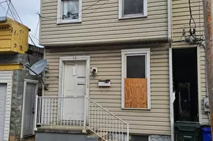 10 E Lee St, Hagerstown, MD 21740 - Photo 1