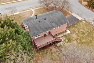 1056 Valleybrook Dr, Hagerstown, MD 21742 - Photo 7