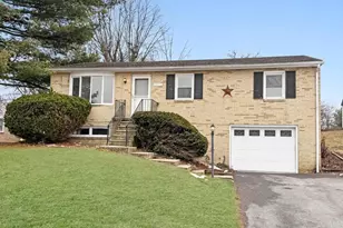 16835 Petmar Cir, Hagerstown, MD 21742 - Photo 1