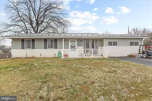 1316 Outer Dr, Hagerstown, MD 21742 - Photo 1