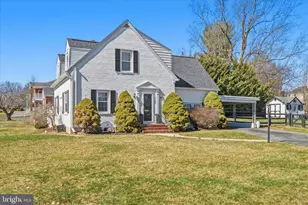 329 E Irvin Ave, Hagerstown, MD 21742 - Photo 1