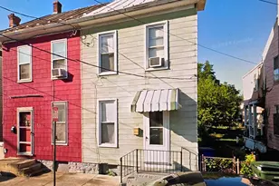 127 E Lee St, Hagerstown, MD 21740 - Photo 1