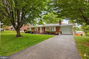 227 Daycotah Ave, Hagerstown, MD 21740 - Photo 1
