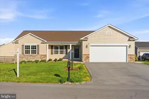 341 Dayspring Ln, Hagerstown, MD 21742 - Photo 1