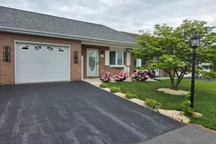 372 Winding Oak Dr, Hagerstown, MD 21740 - Photo 1