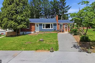 11328 Dogwood Dr, Hagerstown, MD 21740 - Photo 1