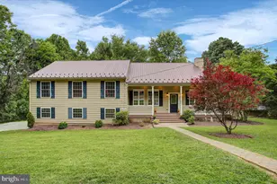 19540 Elk Ridge Dr, Keedysville, MD 21756 - Photo 1