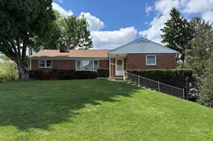 11814 Linbar Dr, Hagerstown, MD 21742 - Photo 1