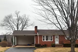 624 Foxcroft Rd, Warrenton, VA 20186 - Photo 1