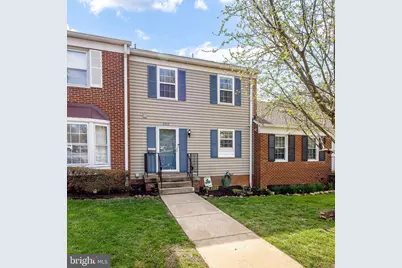 202 Leeds Court E, Warrenton, VA 20186 - Photo 1