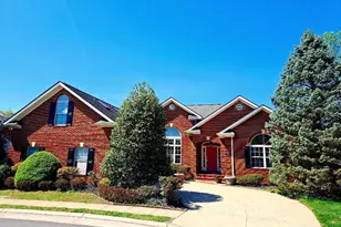 245 Carriage Chase Cir, Warrenton, VA 20186 - Photo 1