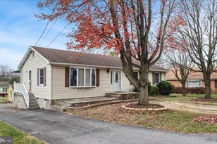 163 Denny Ln, Winchester, VA 22603 - Photo 1