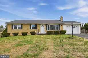 135 Meade Dr, Winchester, VA 22602 - Photo 1