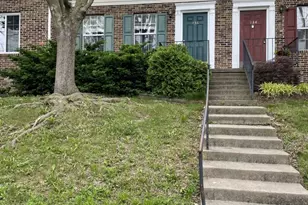 136 Parkside Dr, Winchester, VA 22602 - Photo 1