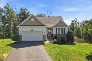 127 Auburn Hill Ct, Stephens City, VA 22655 - Photo 1