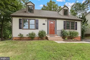 719 Palmer Dr, Herndon, VA 20170 - Photo 1