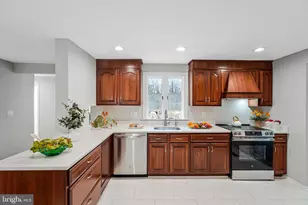 2626 Armada St, Herndon, VA 20171 - Photo 1