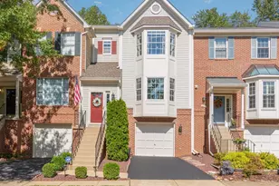 5606 Glenwood Mews Dr, Alexandria, VA 22315 - Photo 1