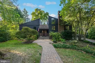 6952 Duncraig Ct, McLean, VA 22101 - Photo 1
