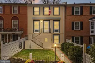 8180 Fernlake Ct, Alexandria, VA 22309 - Photo 1