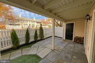 10195 Ashbrooke Ct, Oakton, VA 22124 - Photo 1