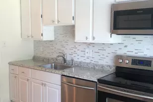 7426 Erska Woods Court, Springfield, VA 22153 - Photo 9