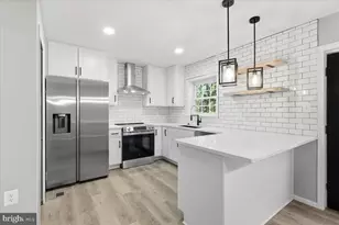 5714 Mason Bluff Dr, Burke, VA 22015 - Photo 1