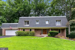 4054 41st St, McLean, VA 22101 - Photo 1