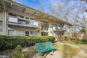 7758 Donnybrook Ct, Annandale, VA 22003 - Photo 1