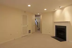 11799 Valley Ridge Cir, Fairfax, VA 22033 - Photo 5