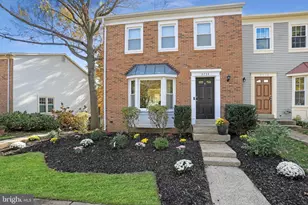 5734 Edgewater Oak Ct, Burke, VA 22015 - Photo 1