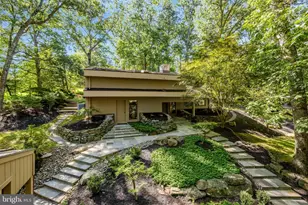 9704 Beach Mill Rd, Great Falls, VA 22066 - Photo 1