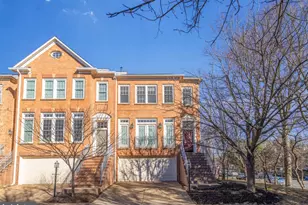 1817 Fallbrook Ln, Vienna, VA 22182 - Photo 1