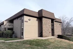 5823 Royal Ridge Dr, Springfield, VA 22152 - Photo 1