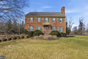 956 Walker Rd, Great Falls, VA 22066 - Photo 1