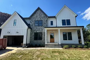 930 Fairway Dr NE, Vienna, VA 22180 - Photo 1