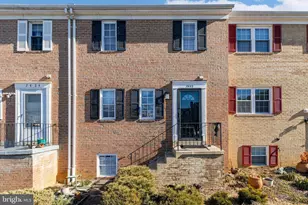 7422 Rhondda Dr, Lorton, VA 22079 - Photo 1