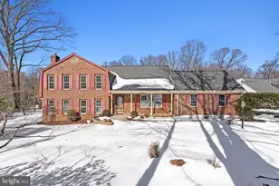 11820 Wayland St, Oakton, VA 22124 - Photo 1