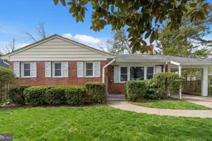 9012 Vernon View Dr, Alexandria, VA 22308 - Photo 1