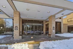 3709 S George Mason Dr, Falls Church, VA 22041 - Photo 1