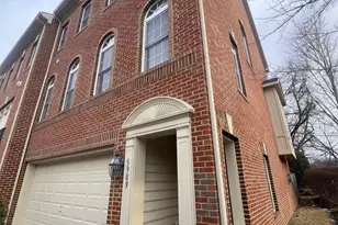 5989 Meadow Brook Dr, Burke, VA 22015 - Photo 1