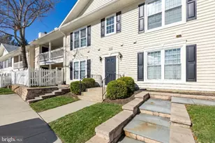 10206 Willow Mist Ct, Oakton, VA 22124 - Photo 1