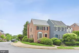 6719 Baron Rd, McLean, VA 22101 - Photo 1