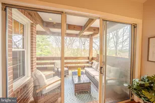 11168 Beaver Trail Ct, Reston, VA 20191 - Photo 3