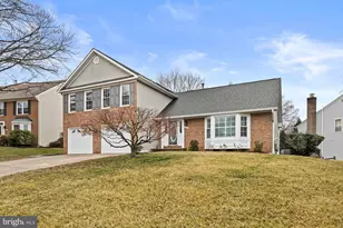 5200 Honeysuckle Ct, Centreville, VA 20120 - Photo 1