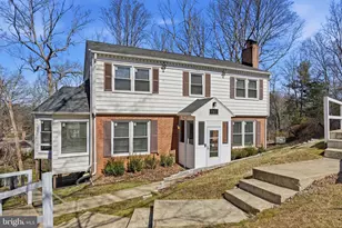 721 Upham Pl NW, Vienna, VA 22180 - Photo 1