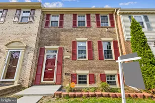 9625 Lindenbrook St, Fairfax, VA 22031 - Photo 1